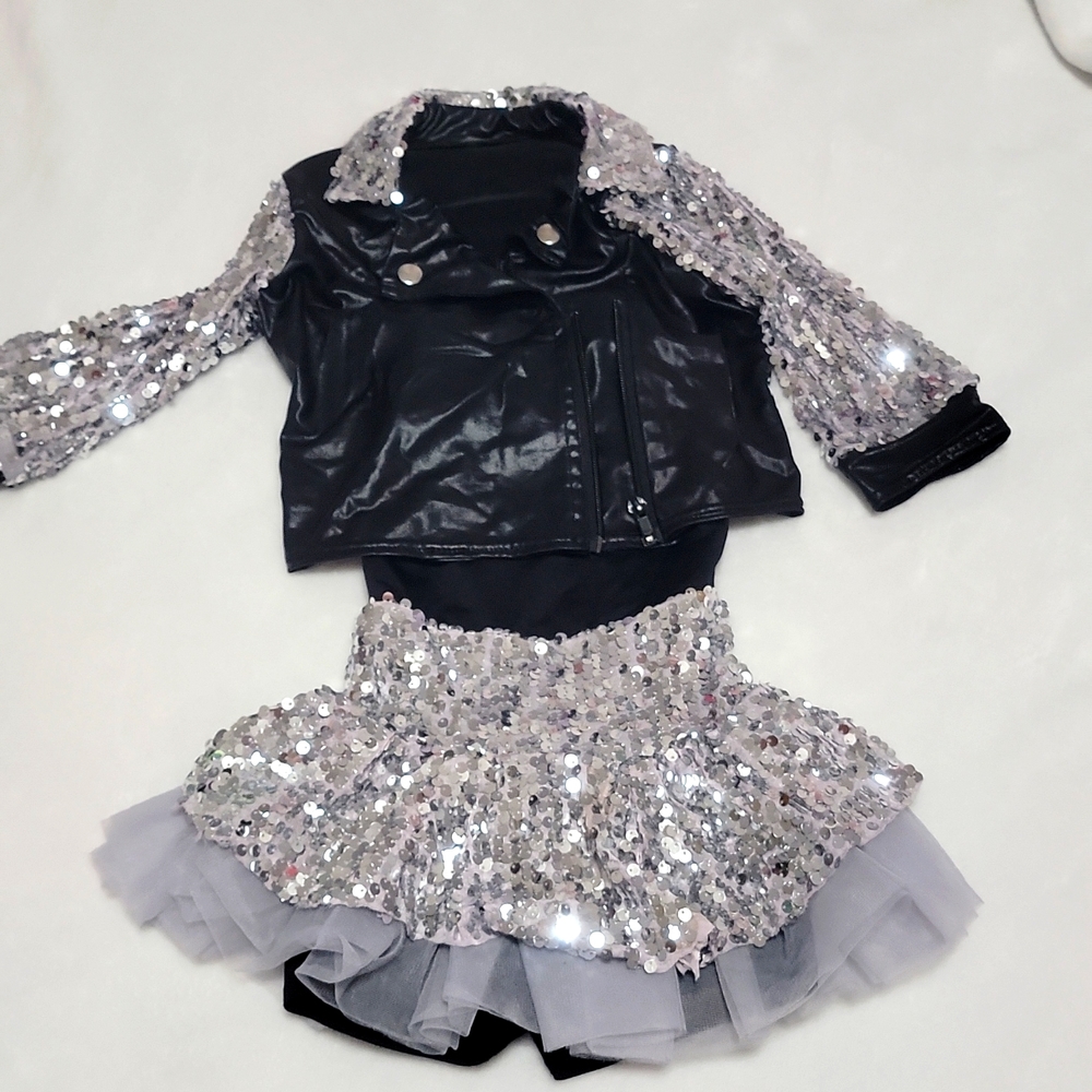 Weissman girls costume for dance or dress up, girls extra small, size 4/5T